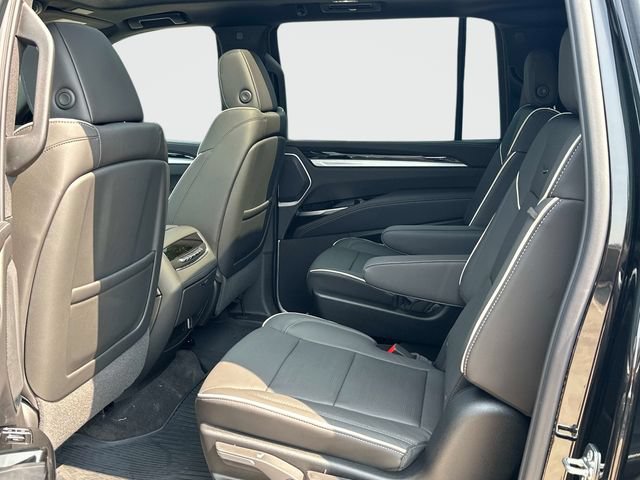 New 2026 Cadillac Escalade ESV Sport w/ Touring Package AWD/4WD image 11