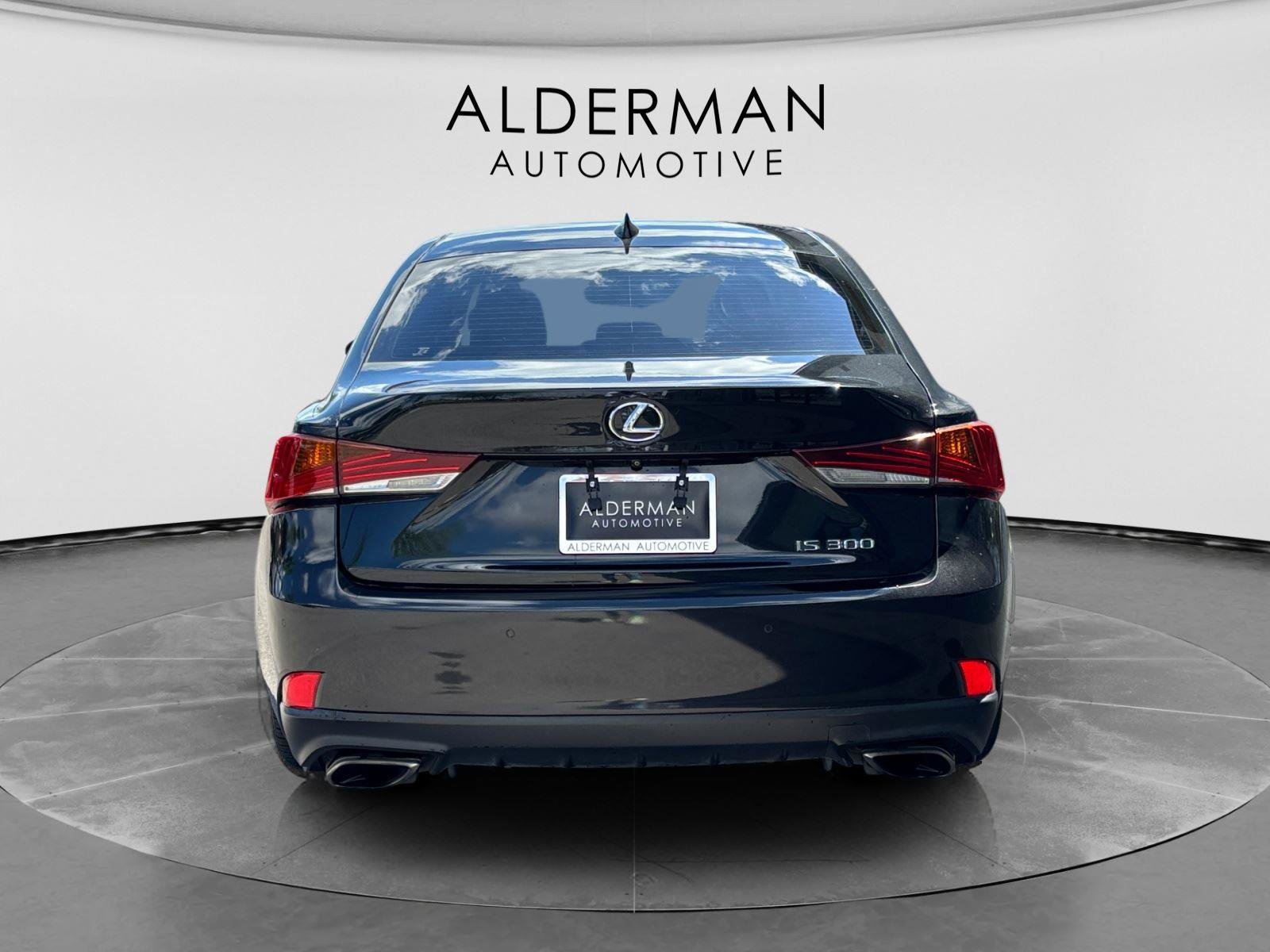 Used 2019 Lexus IS 300 w/ Premium Package RWD image 4