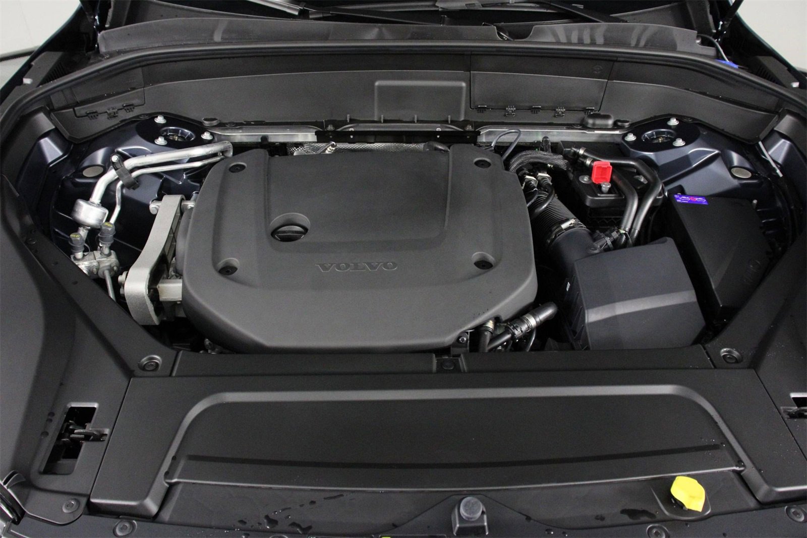 New 2026 Volvo XC90 B6 Plus w/ Protection Package Premier image 13