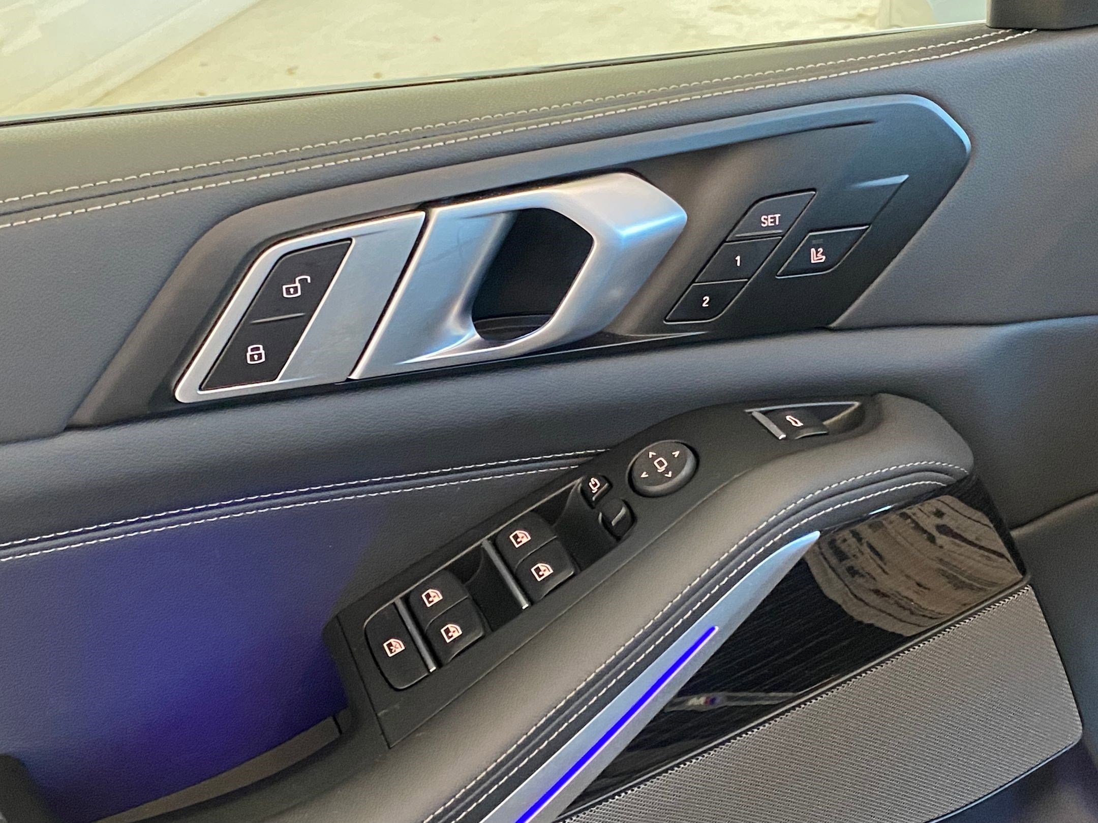 Certified 2024 BMW X5 xDrive40i w/ M Sport Package image 24