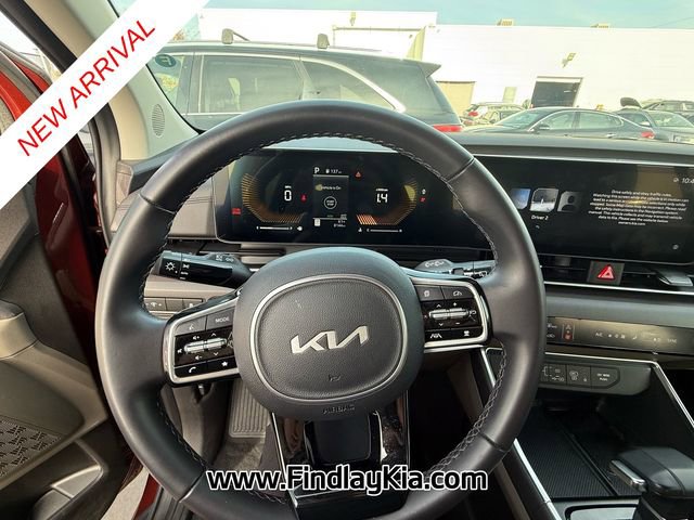 Certified 2025 Kia Carnival EX image 10