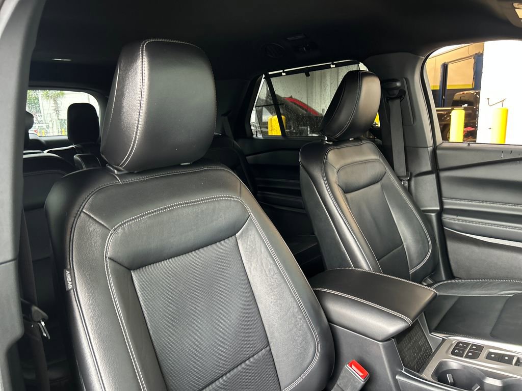 Used 2020 Ford Explorer Limited RWD image 15