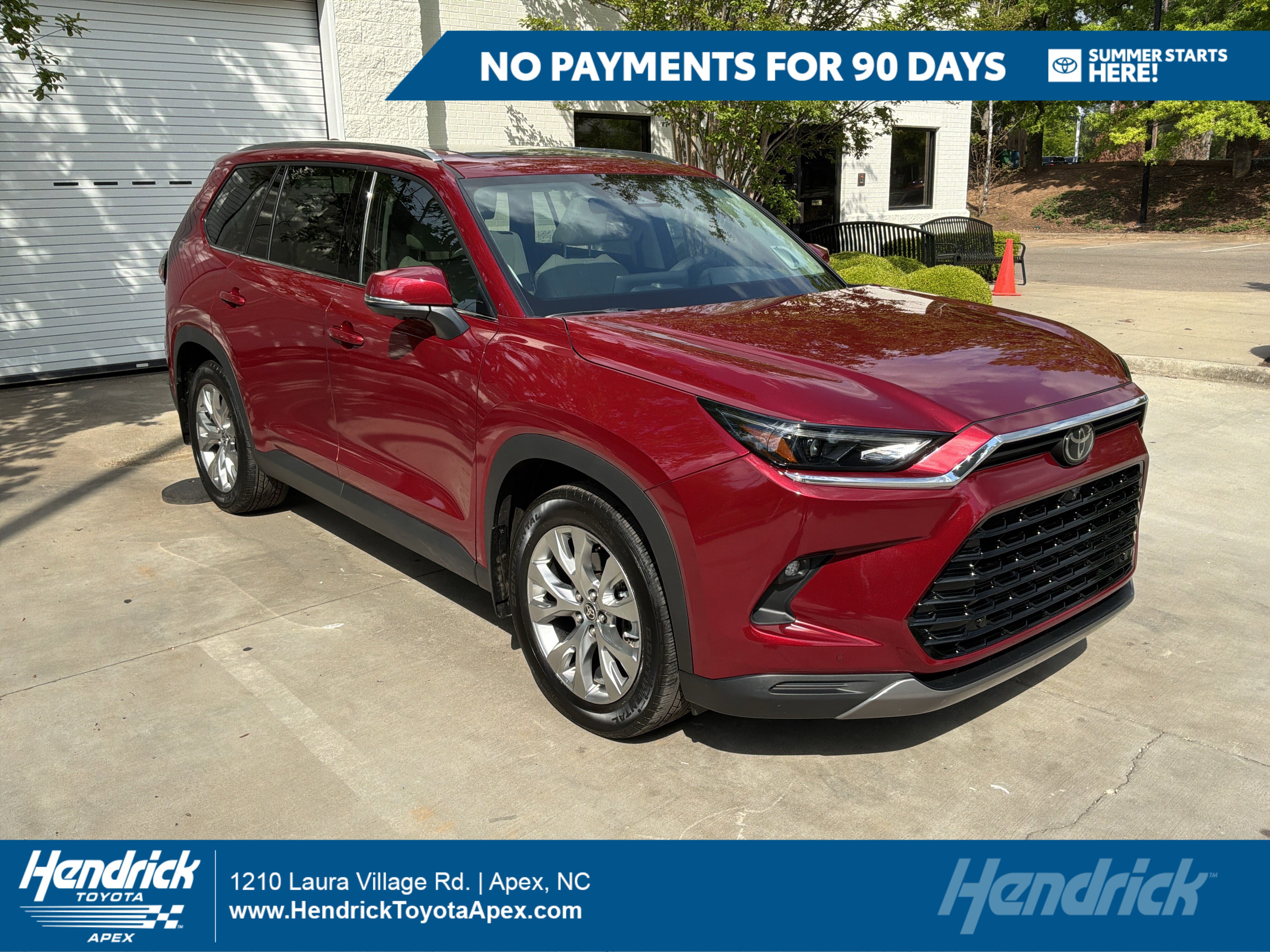 Used 2025 Toyota Grand Highlander FWD image 1