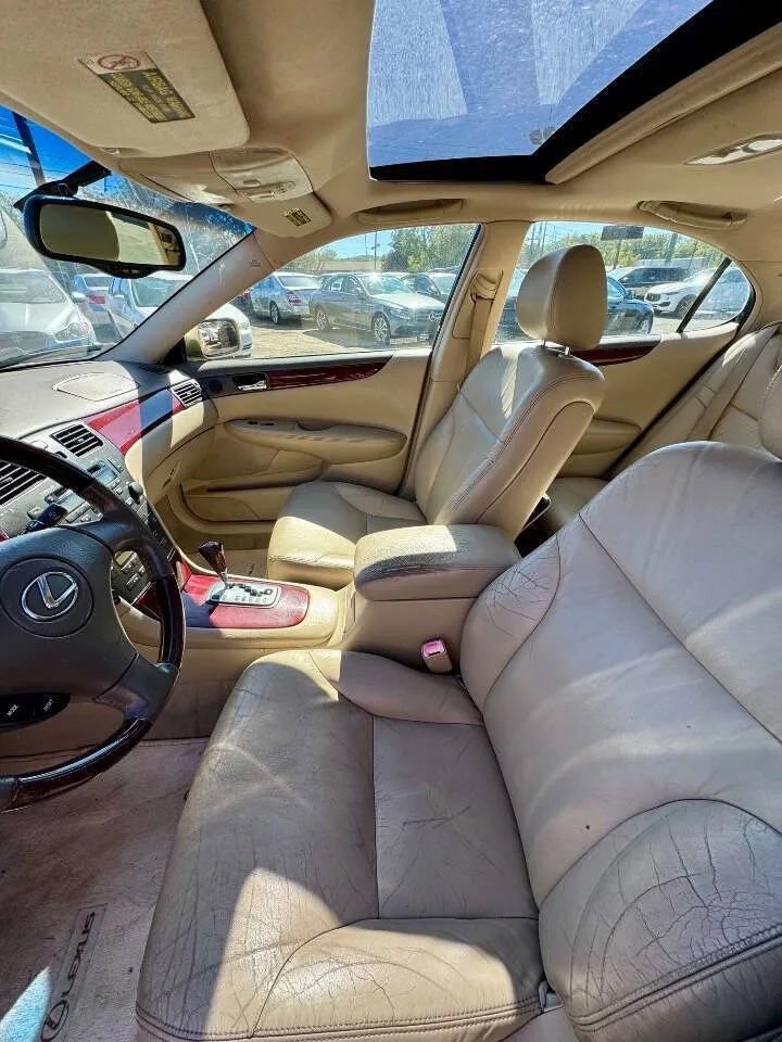 Used 2004 Lexus ES 330 ES 330 Sedan 4D image 10