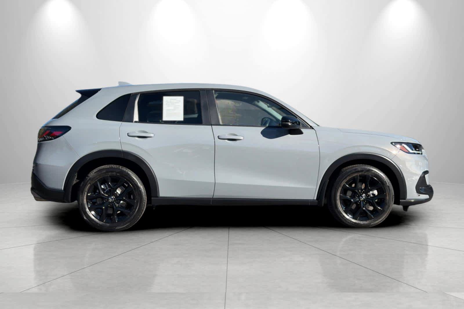 Used 2025 Honda HR-V Sport image 8