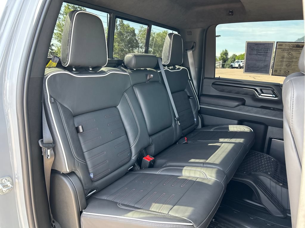 Used 2025 GMC Sierra 2500 AT4X AWD/4WD image 20