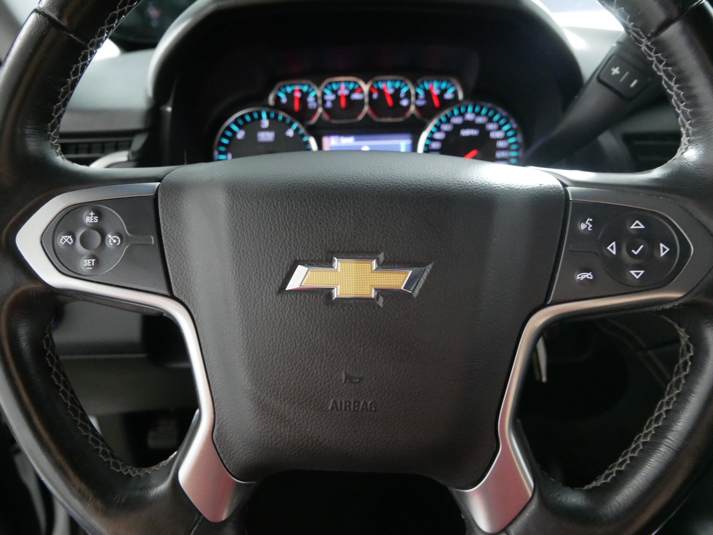 Used 2015 Chevrolet Tahoe LS AWD/4WD image 25