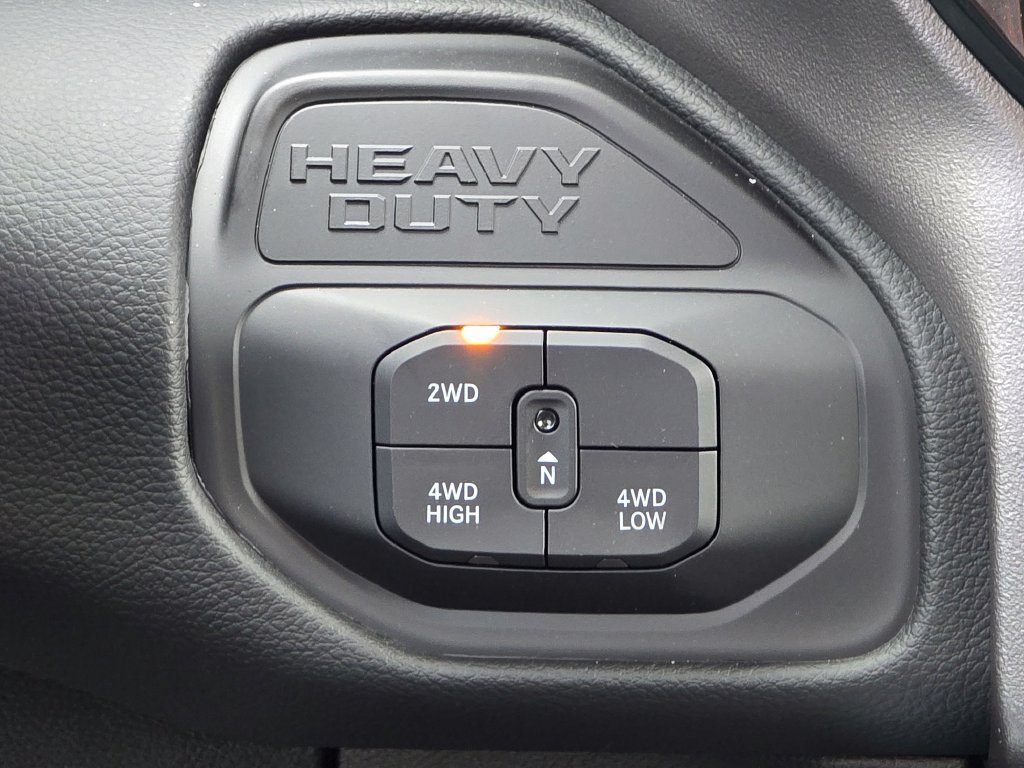 New 2026 RAM 3500 Big Horn AWD/4WD image 31