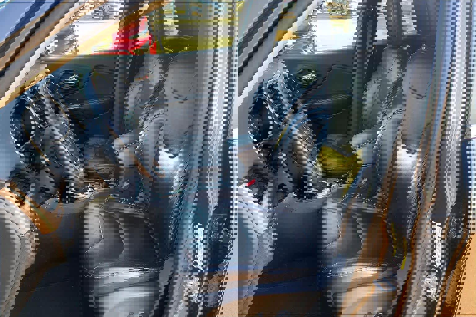 Used 2017 Jeep Cherokee Limited image 8