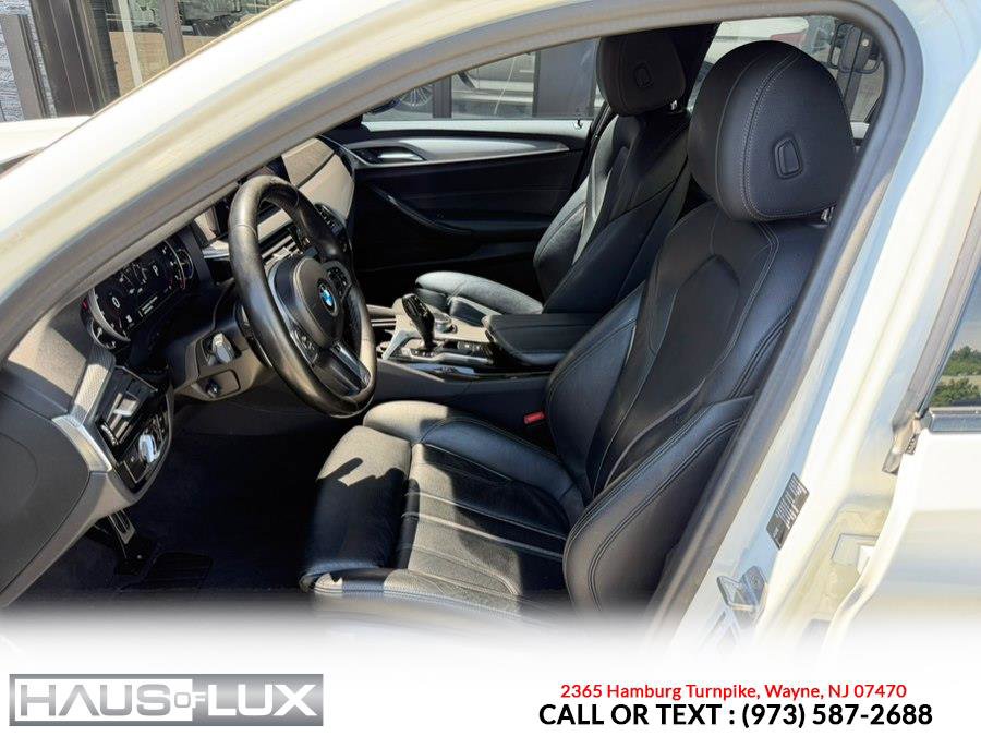 Used 2019 BMW 530i xDrive w/ M Sport Package AWD/4WD image 10
