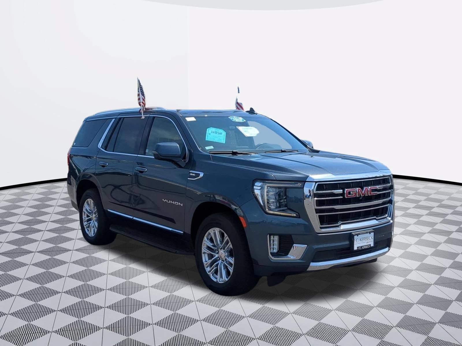 Certified 2021 GMC Yukon SLT w/ SLT Luxury Plus Package AWD/4WD image 2