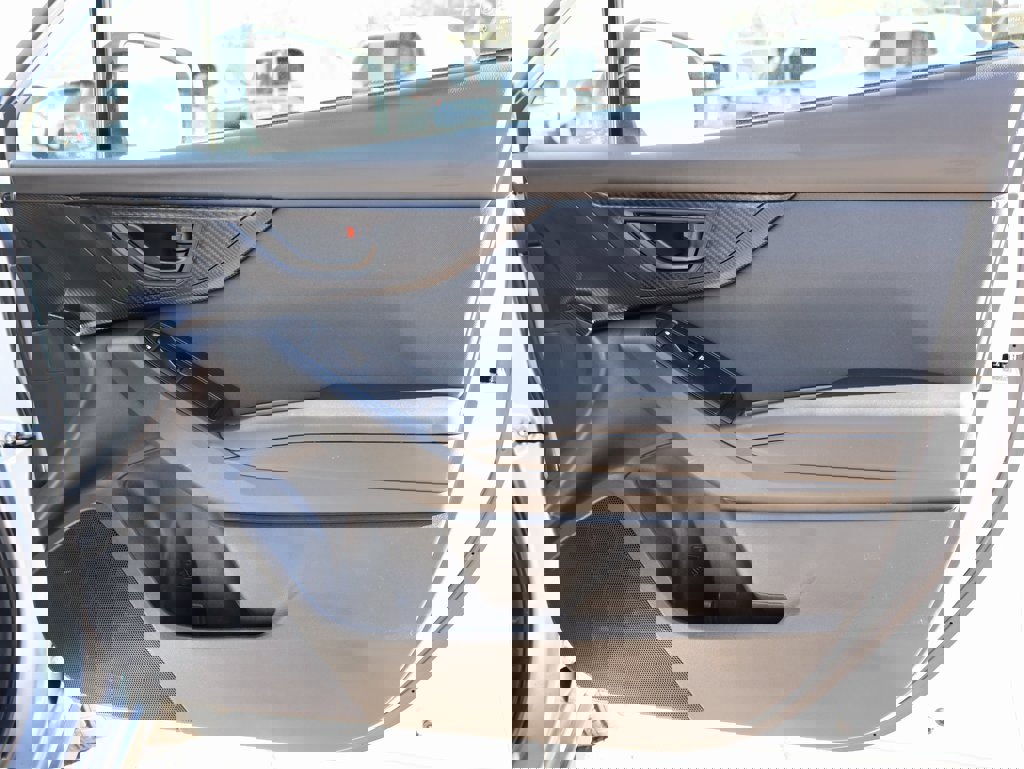 Used 2023 Subaru Crosstrek 2.0i Premium image 9