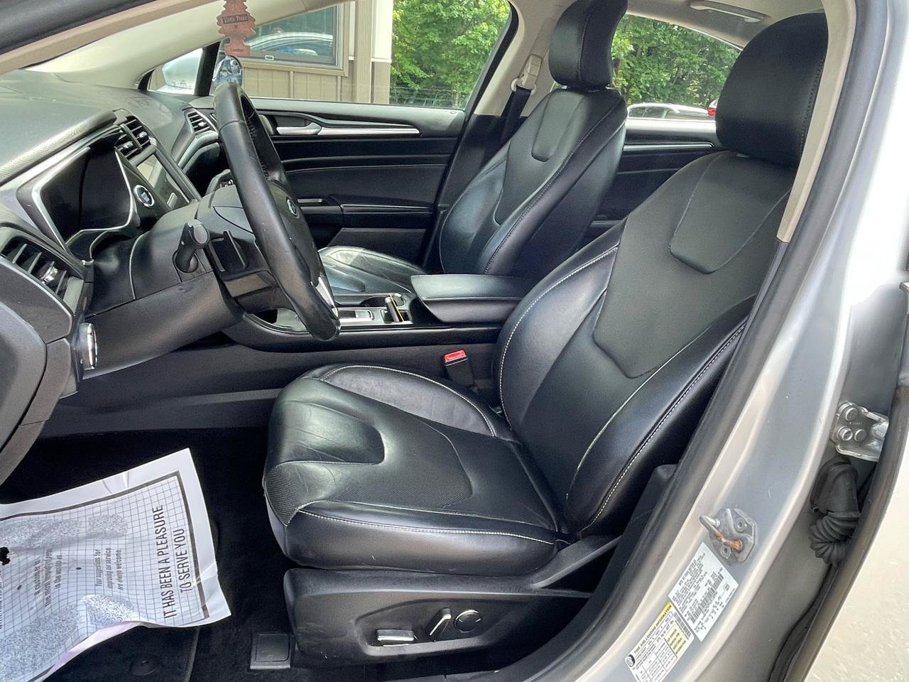 Used 2018 Ford Fusion Titanium AWD/4WD image 11