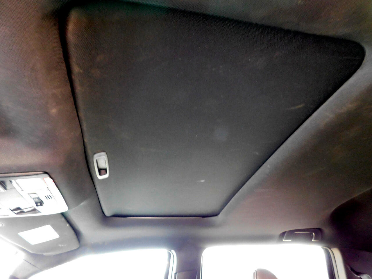 Used 2020 Toyota Tacoma Limited image 15