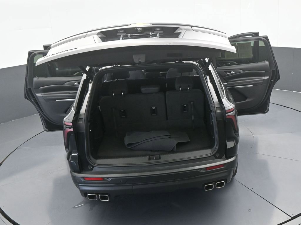 Used 2024 Chevrolet Traverse LS image 75