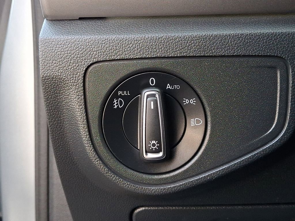 Used 2019 Volkswagen Atlas SEL Premium image 26