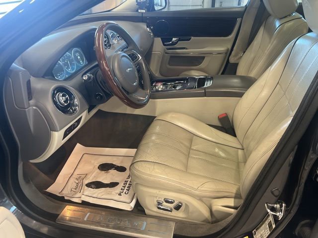 Used 2012 Jaguar XJ L image 25