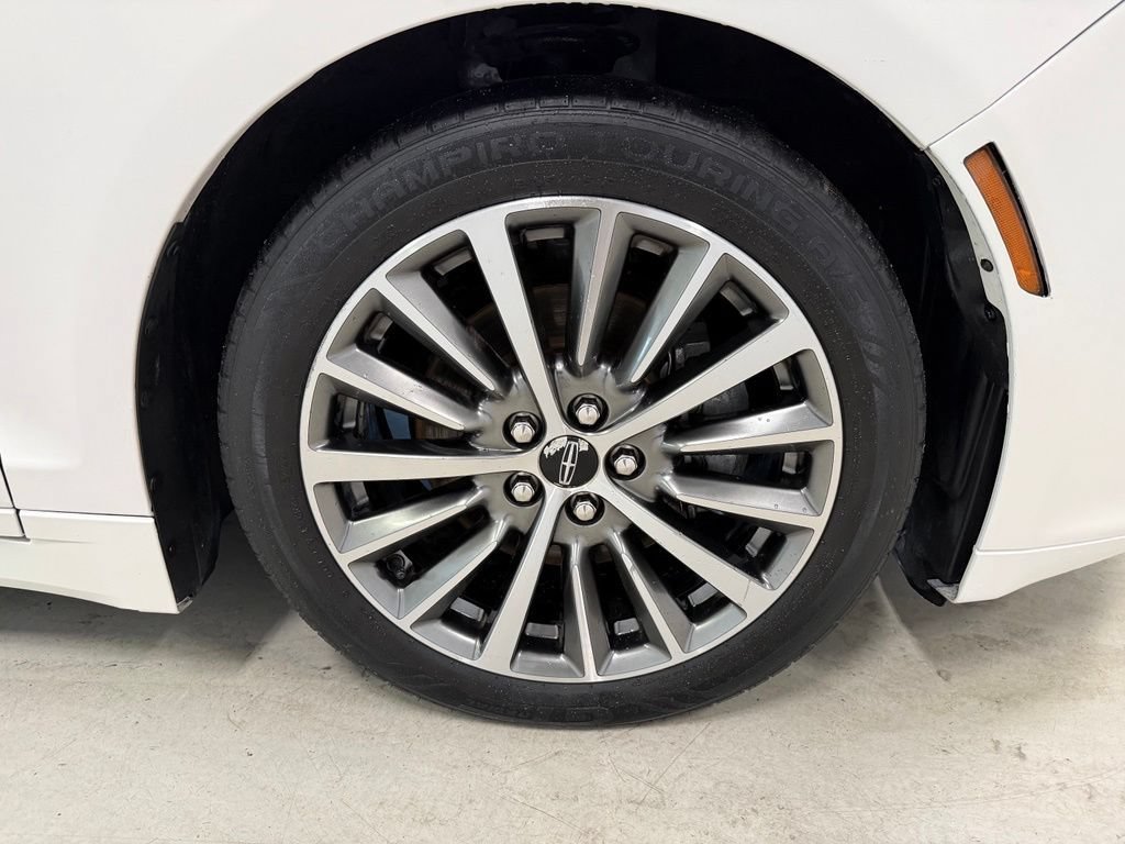 Used 2020 Lincoln MKZ w/ Convenience Package FWD image 36