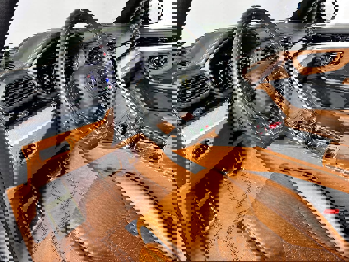 Used 2020 Lamborghini Urus image 9