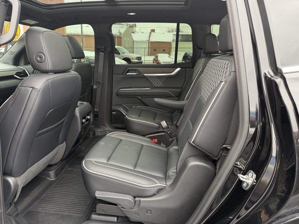 Used 2024 GMC Acadia Denali w/ Super Cruise Package image 18