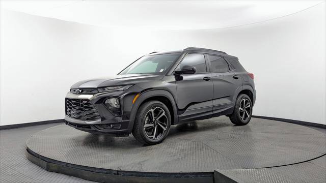 Used 2023 Chevrolet TrailBlazer RS w/ Convenience Package FWD image 2