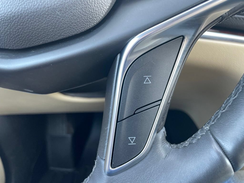 Used 2018 Cadillac XT5 Luxury AWD/4WD image 14