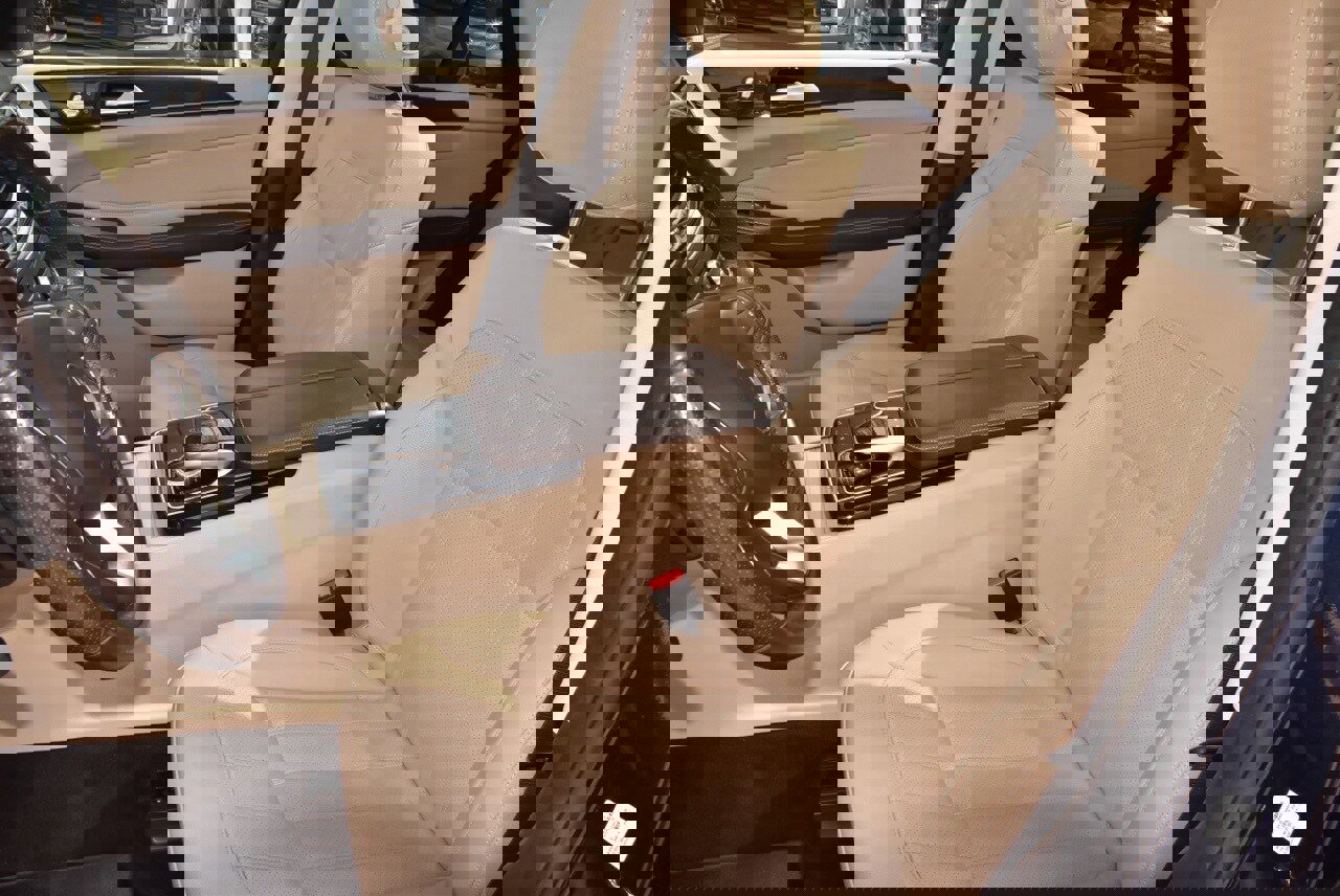 Used 2017 Mercedes-Benz GLE 350 4MATIC image 32