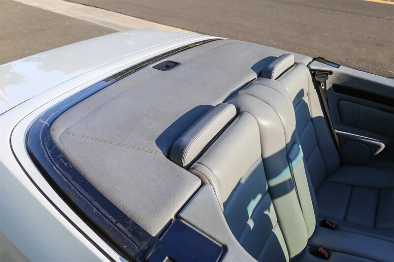 Used 1995 Mercedes-Benz E 320 Convertible image 95