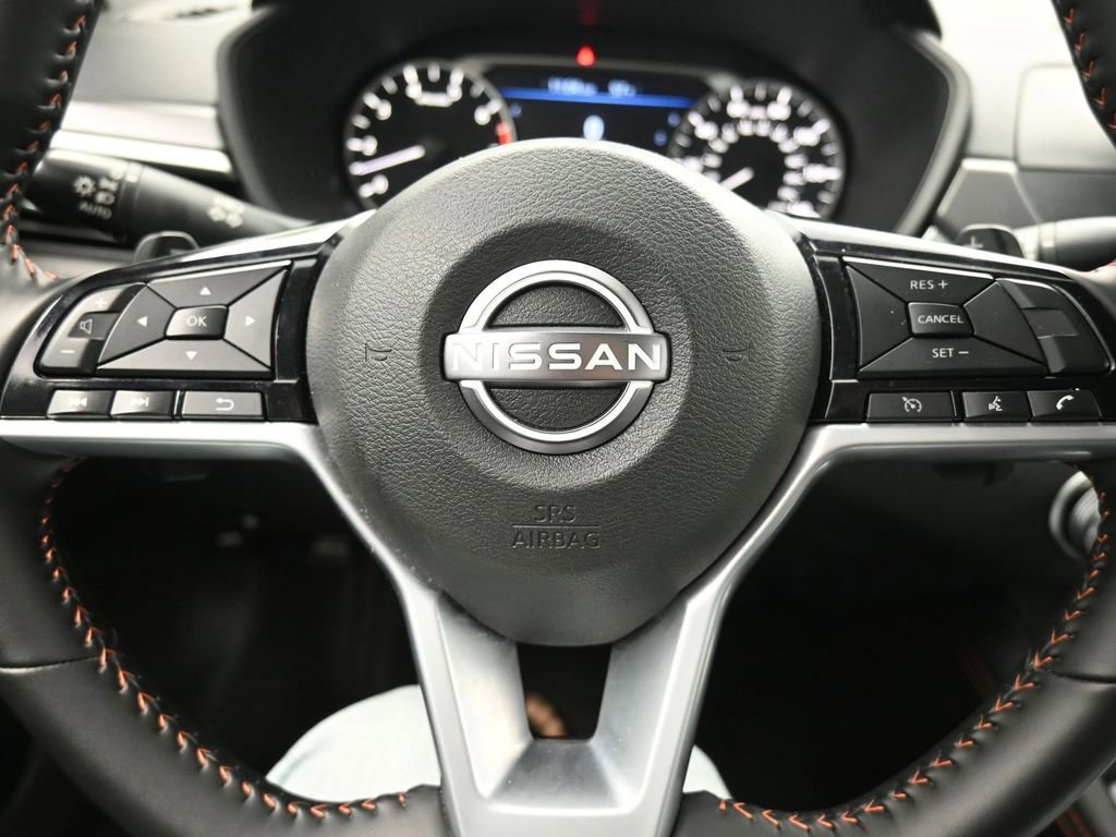 Used 2025 Nissan Altima 2.5 SR image 12
