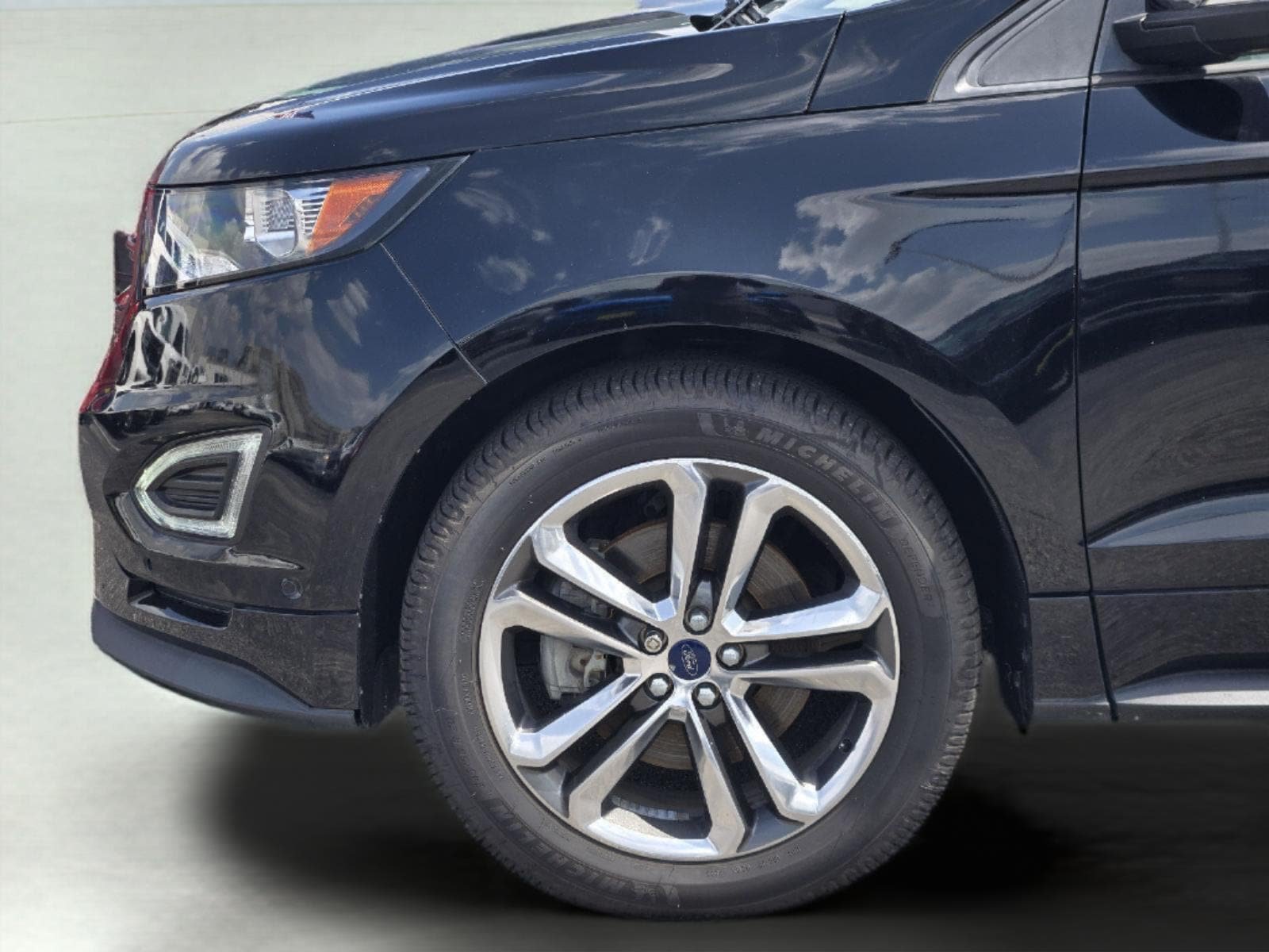 Used 2016 Ford Edge Sport w/ Equipment Group 401A AWD/4WD image 9