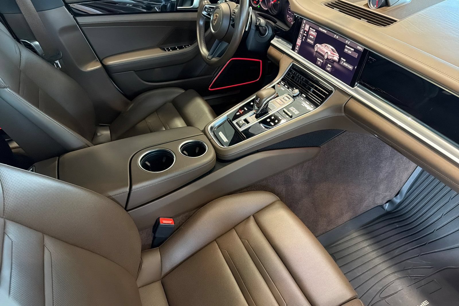 Used 2021 Porsche Panamera 4S AWD/4WD image 18
