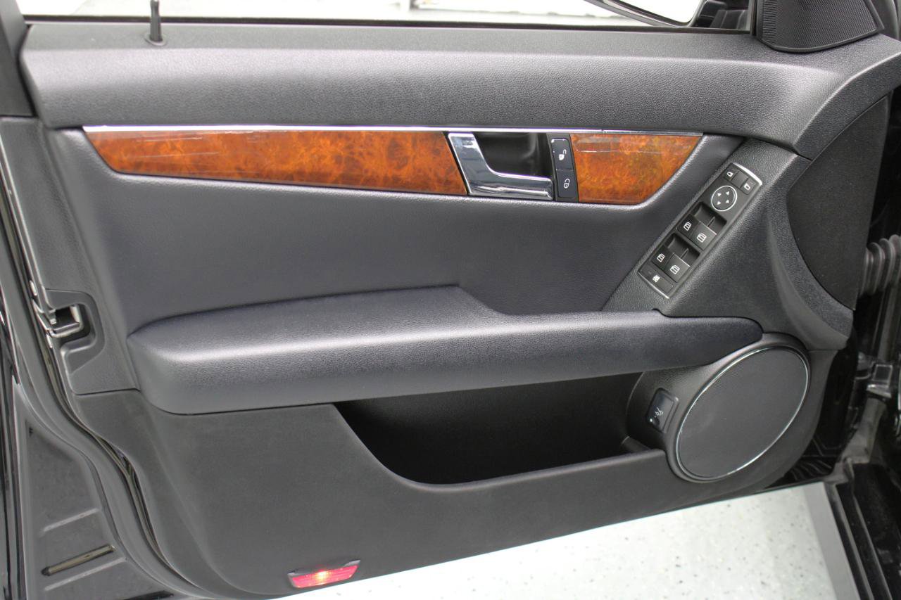Used 2011 Mercedes-Benz C 300 Sedan image 36