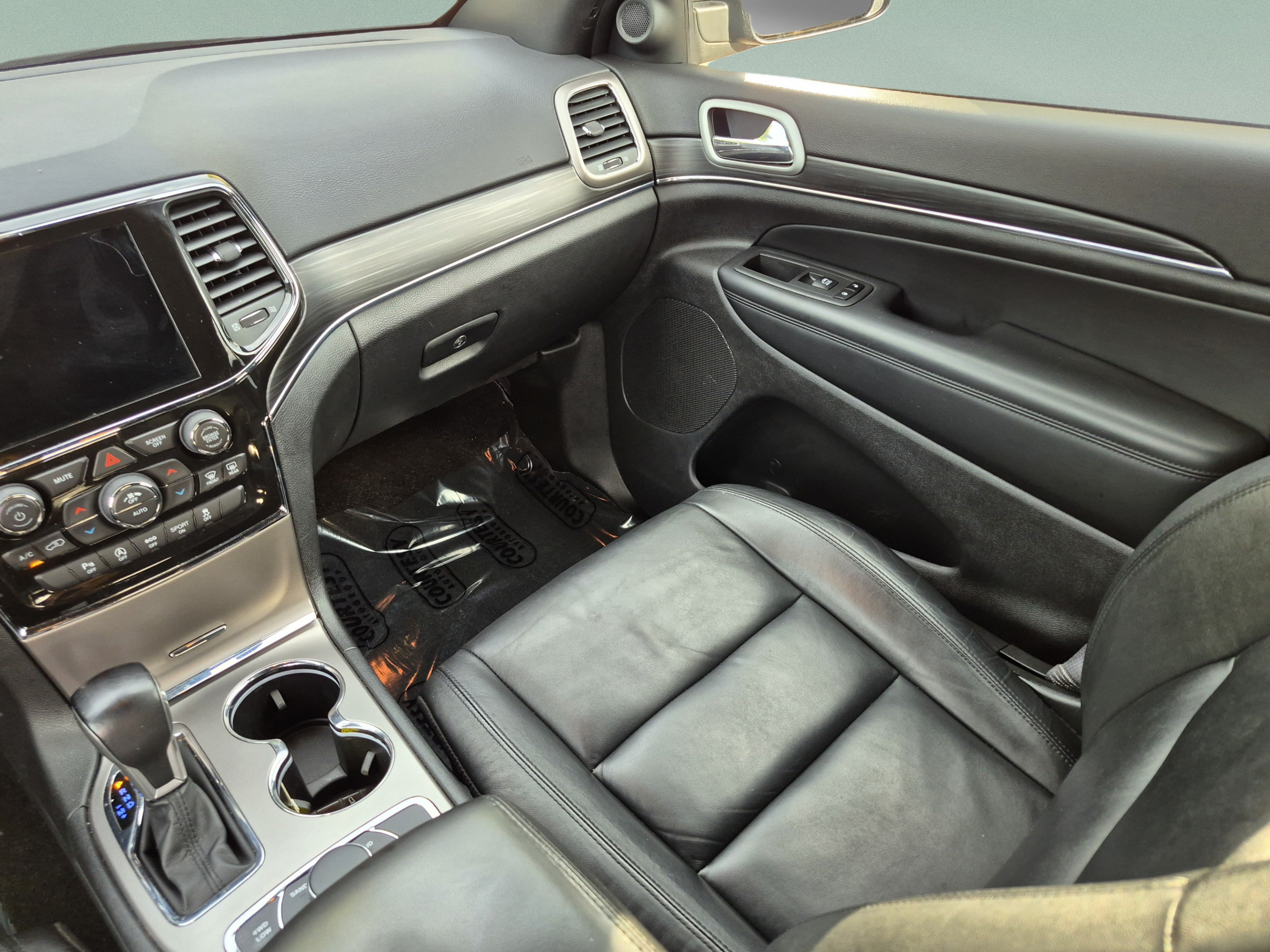 Used 2022 Jeep Grand Cherokee Limited w/ Trailer Tow Group IV AWD/4WD image 16