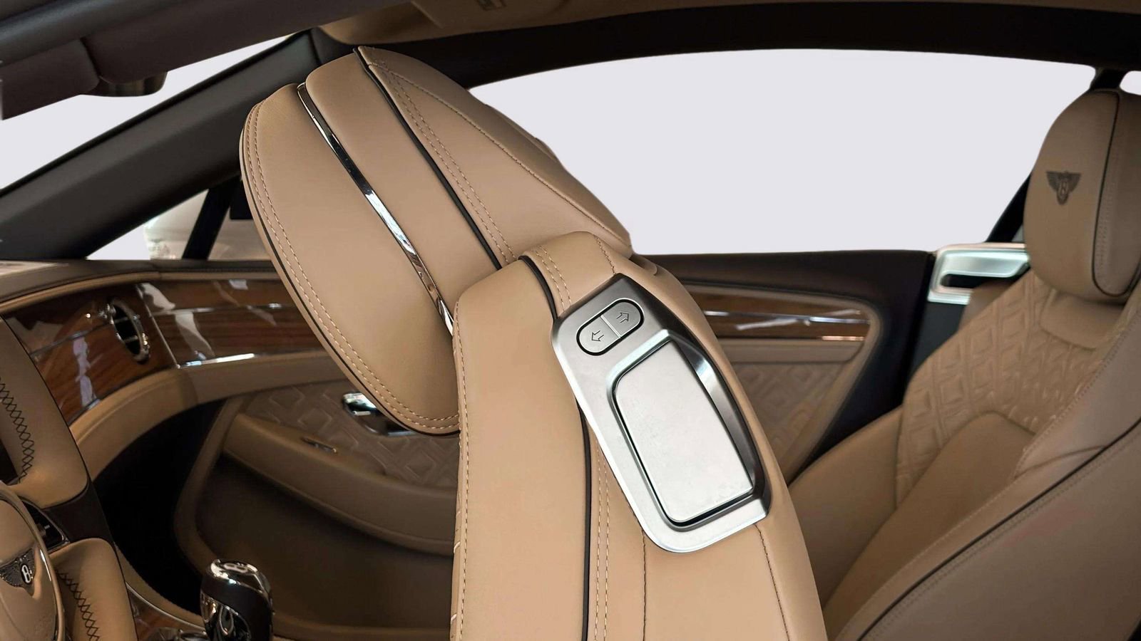 Used 2020 Bentley Continental GT V8 image 19