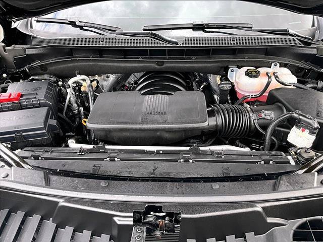 Used 2026 Chevrolet Suburban LT w/ Comfort Package RWD image 11