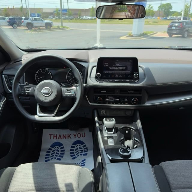 Used 2023 Nissan Rogue SV AWD/4WD image 14