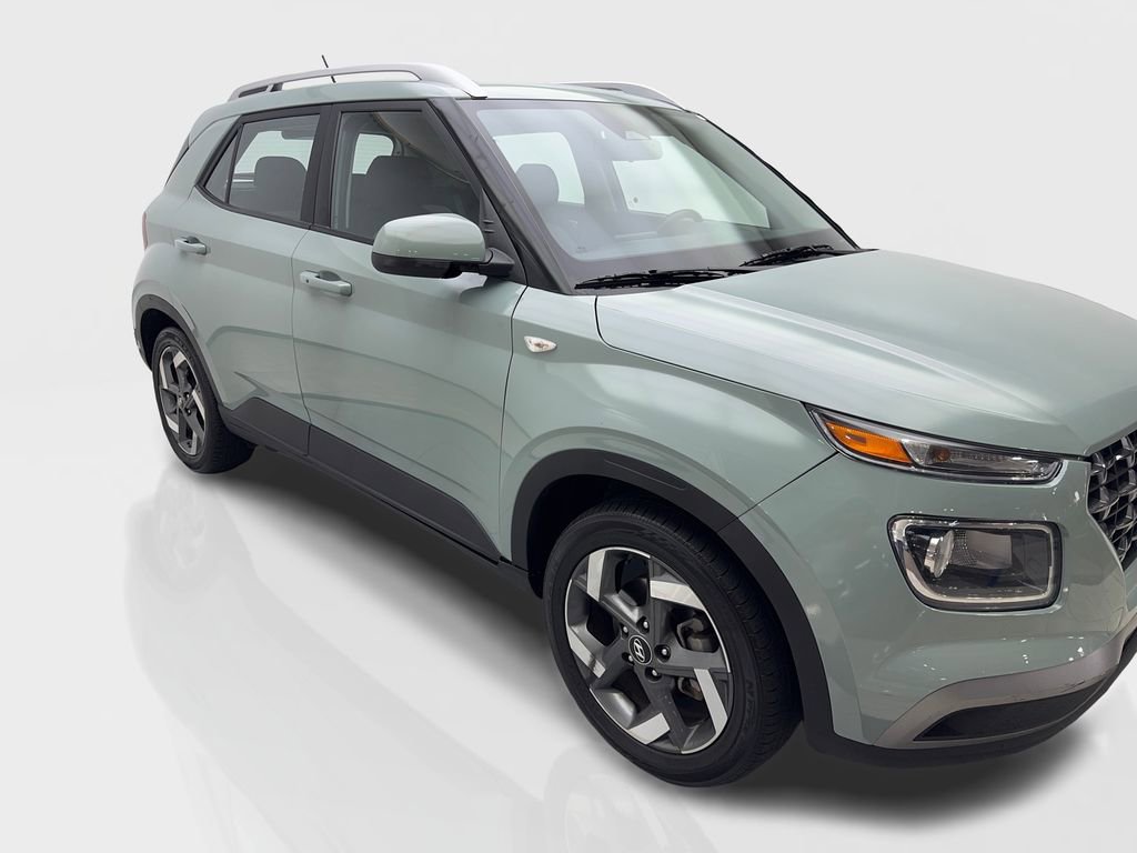 Used 2025 Hyundai Venue SEL image 12