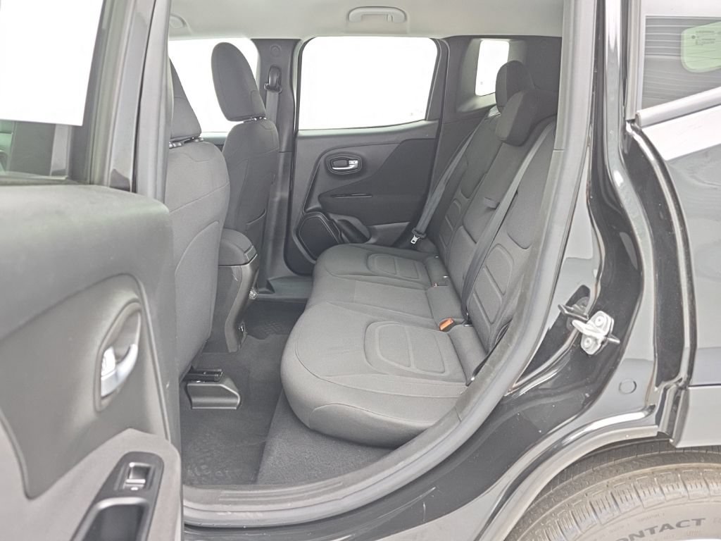 Used 2021 Jeep Renegade Latitude w/ Convenience Group AWD/4WD image 41
