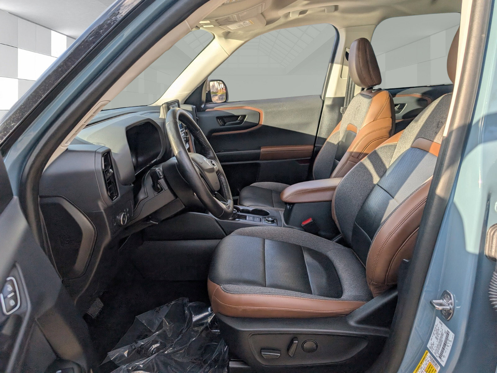 Used 2021 Ford Bronco Sport Outer Banks w/ Outer Banks Package AWD/4WD image 9