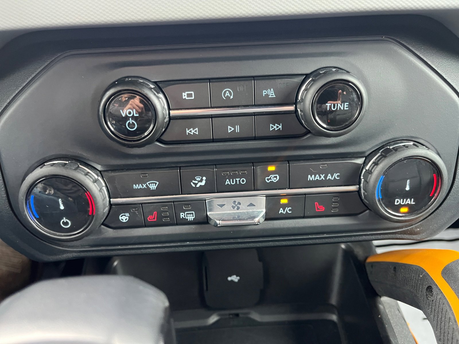 Used 2022 Ford Bronco Badlands AWD/4WD image 12