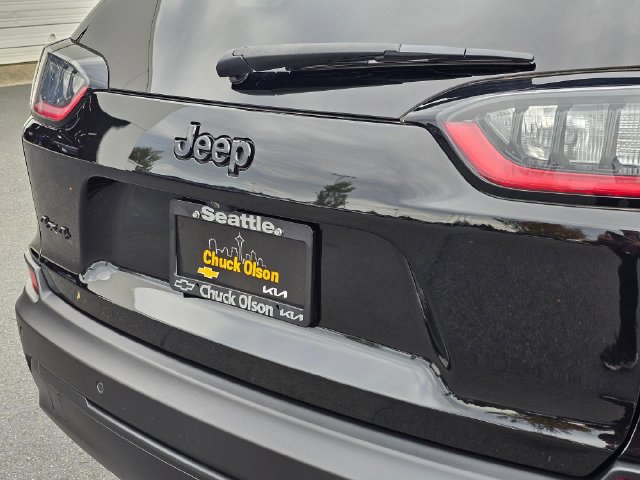 Used 2021 Jeep Cherokee Latitude Plus AWD/4WD image 17