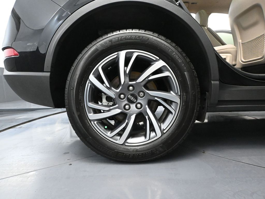 Used 2024 Lincoln Corsair AWD w/ Equipment Group 101A image 16