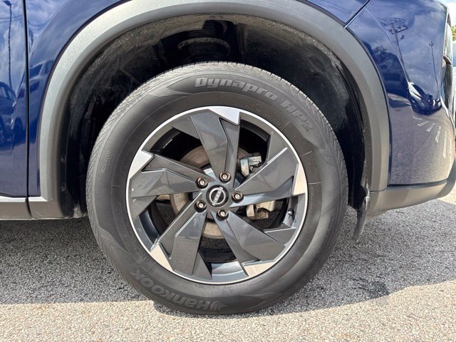 Used 2025 Nissan Rogue SV AWD/4WD image 9