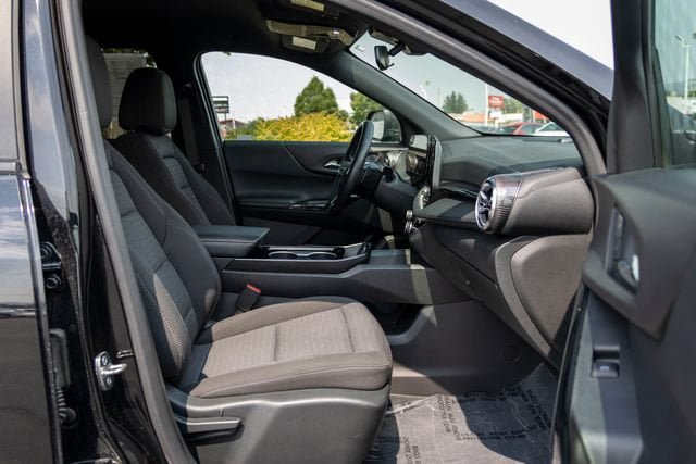 Used 2025 Chevrolet Equinox LT AWD/4WD image 7