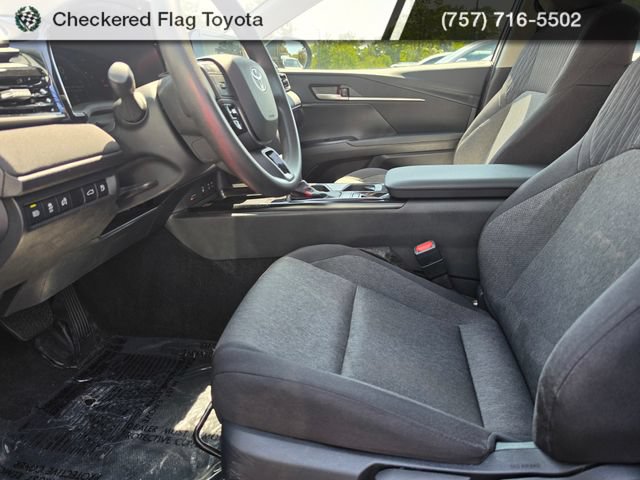 Used 2025 Toyota Camry LE FWD image 8