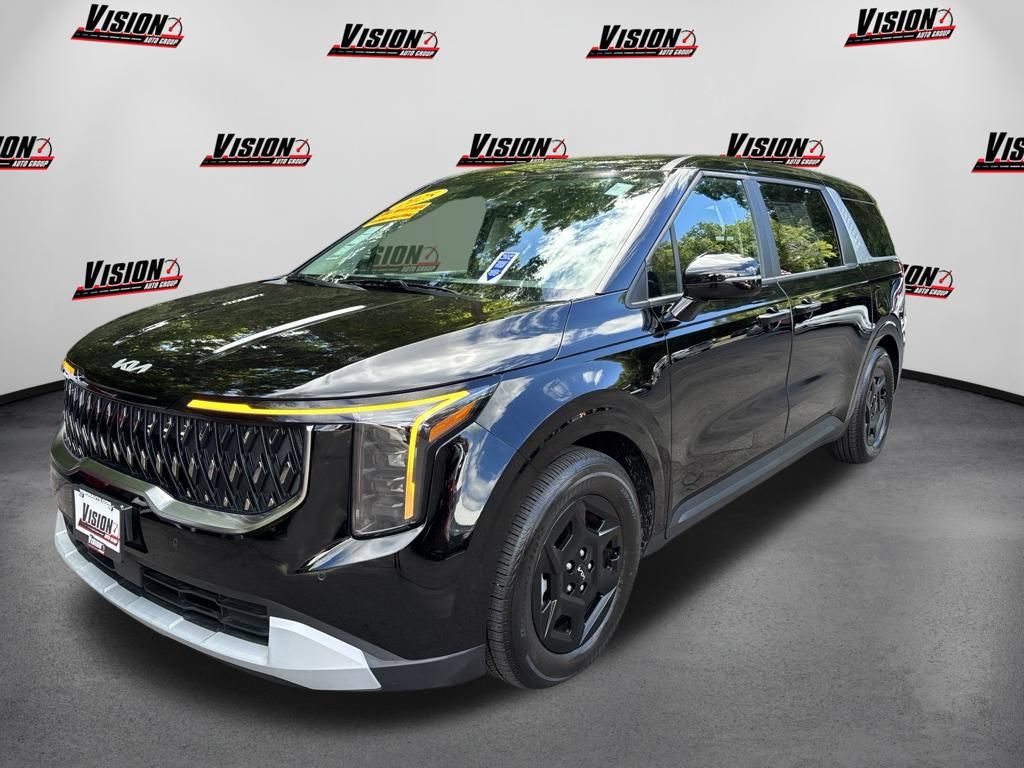 Used 2025 Kia Carnival FWD image 1