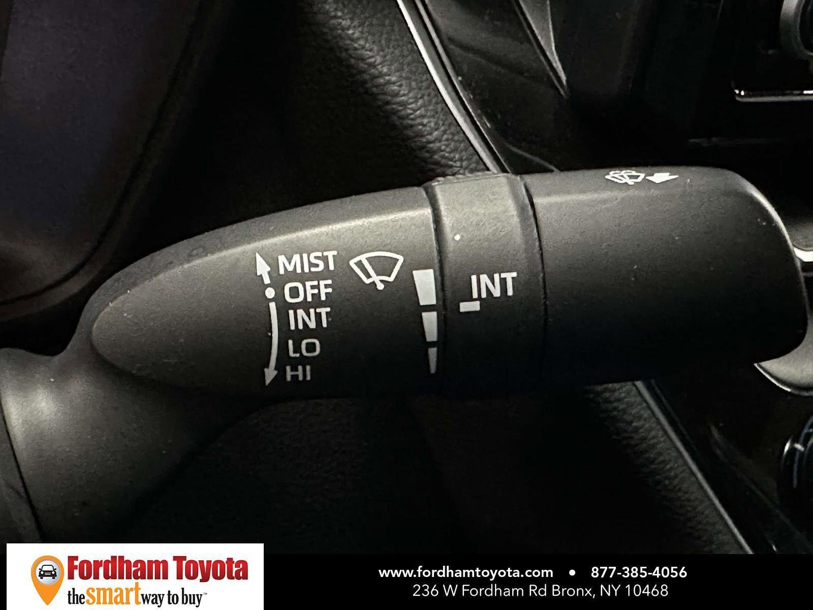 Certified 2022 Toyota Corolla SE FWD image 28