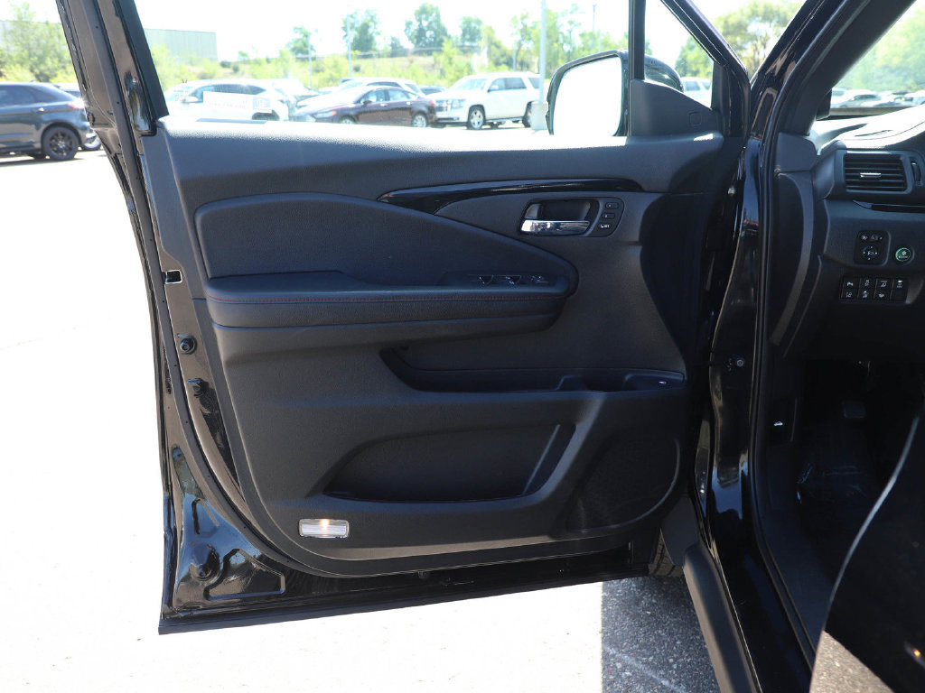 Used 2024 Honda Ridgeline Black Edition image 17