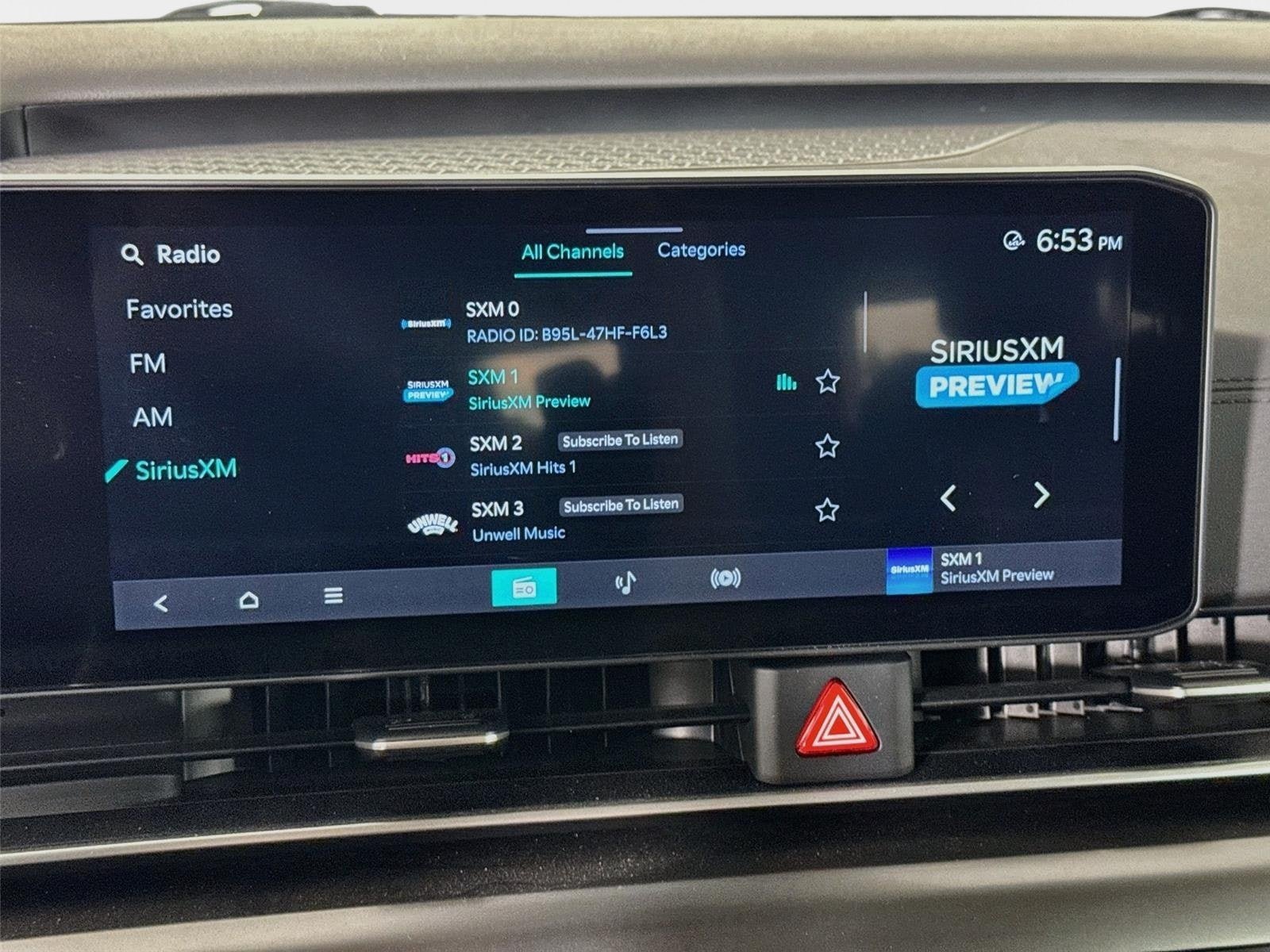 Certified 2025 Kia Carnival FWD image 14