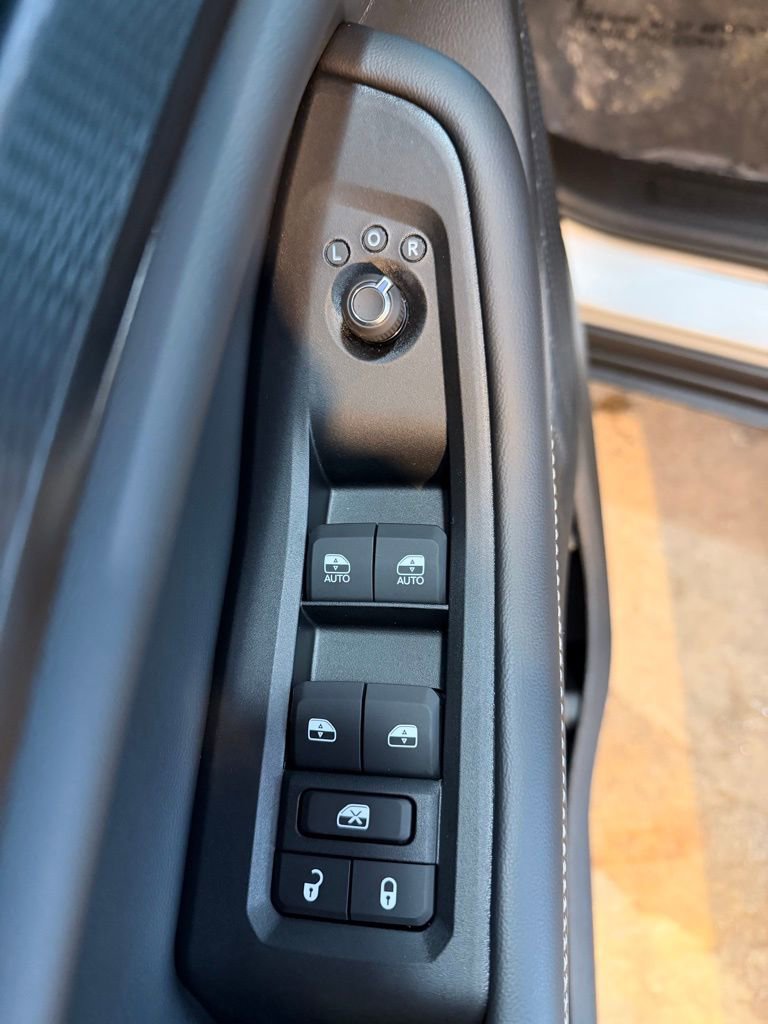 New 2025 Jeep Grand Cherokee Laredo X w/ Luxury Tech Group I image 14